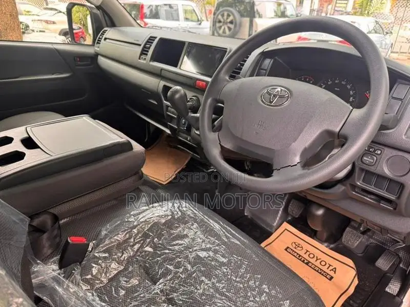 Toyota Hiace KDH 223 2026