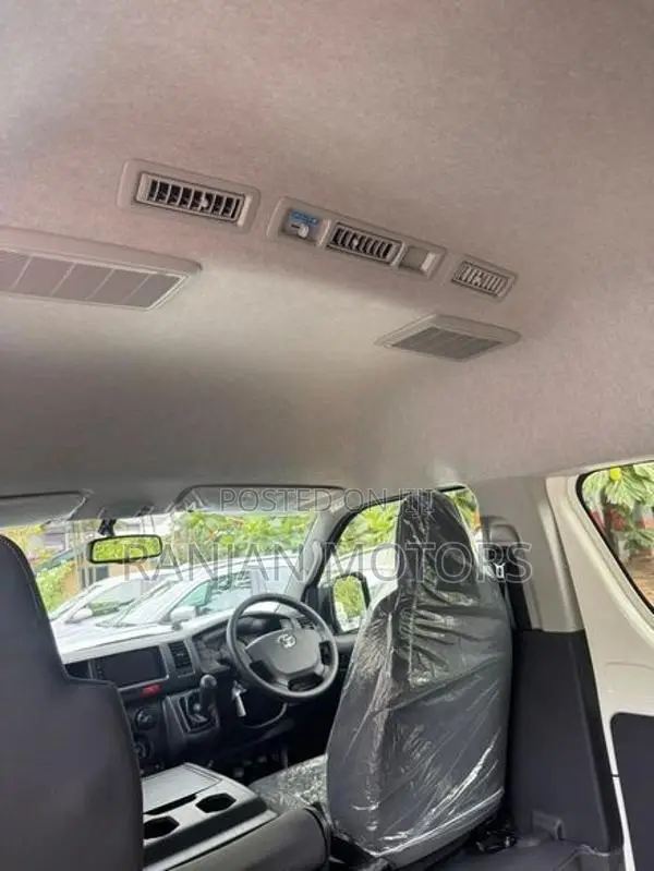 Toyota Hiace KDH 223 2026