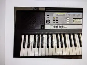 Yamaha YPT - 240 Keyboard ( Japan)