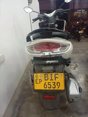Suzuki Burgman 2020