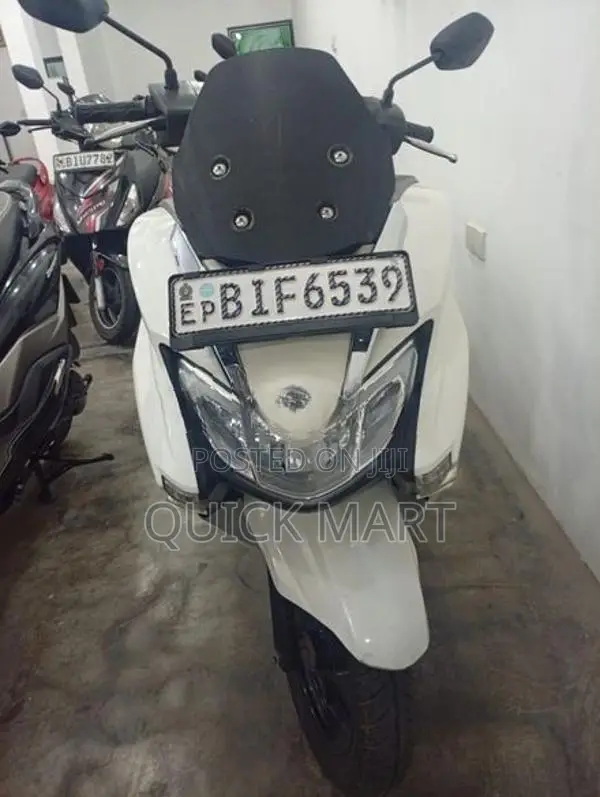 Suzuki Burgman 2020