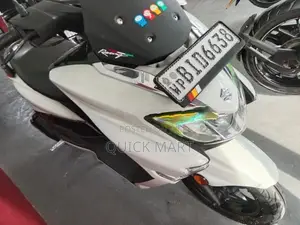 Suzuki Burgman 2020