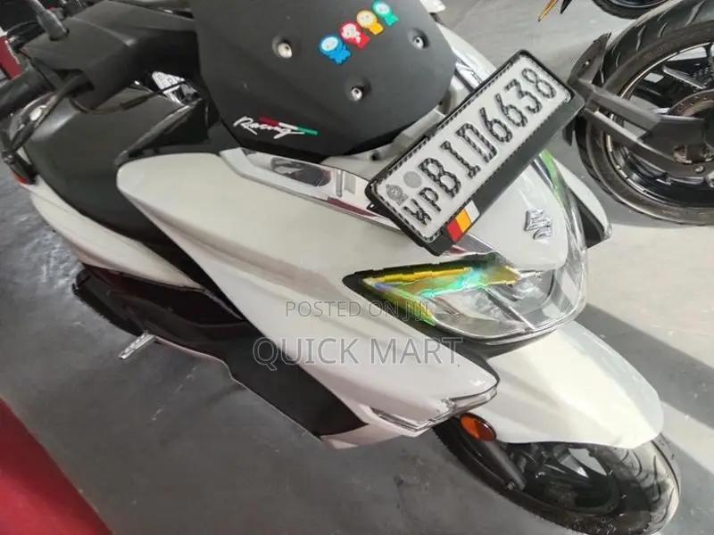 Suzuki Burgman 2020
