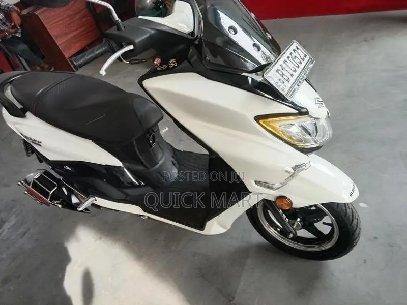 Suzuki Burgman 2020