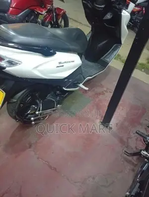 Suzuki Burgman 2020