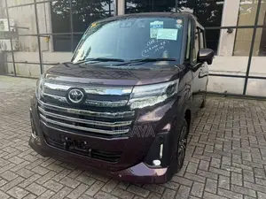 Toyota Roomy Custom G 2025