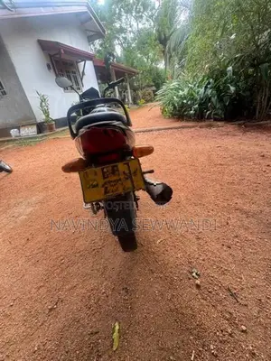 TVS Metro 2015