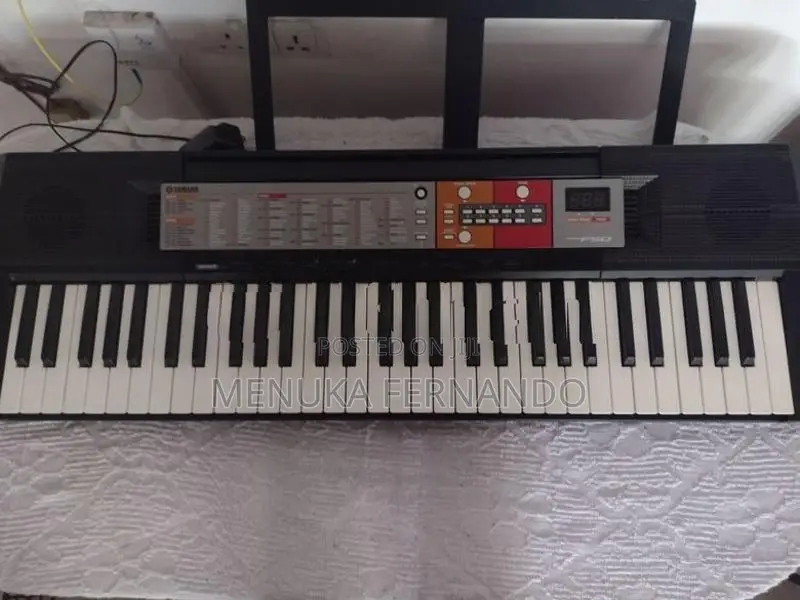 Yamaha PSR F50