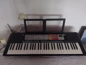 Yamaha PSR F50