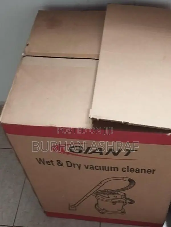 1600W Wet and Dry Vacuum Cleaner (22L)