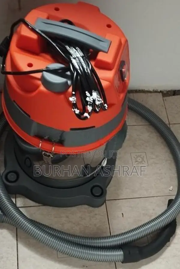 1600W Wet and Dry Vacuum Cleaner (22L)