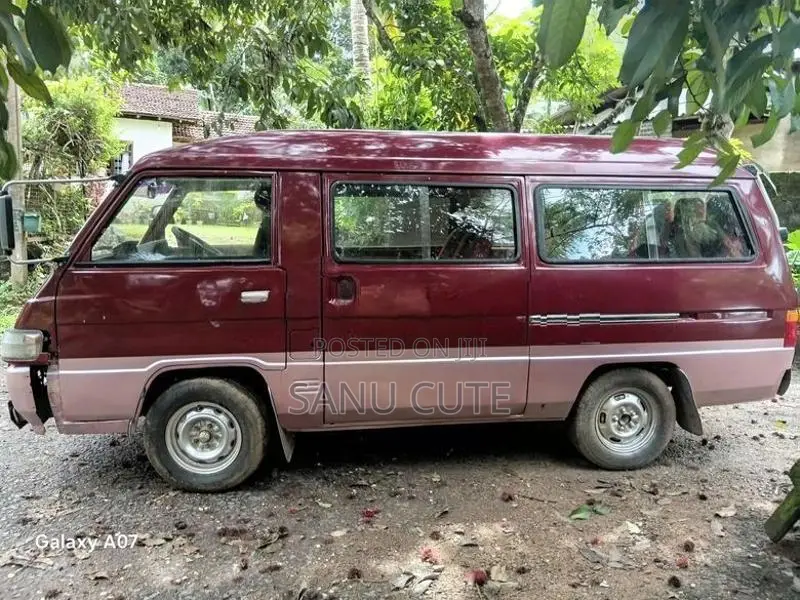 Mitsubishi Delica 1985