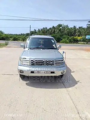 Mitsubishi Pajero 2002