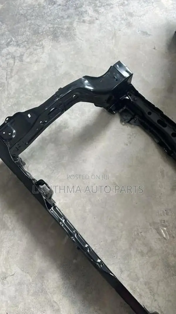 Grace Nose Cut Panel