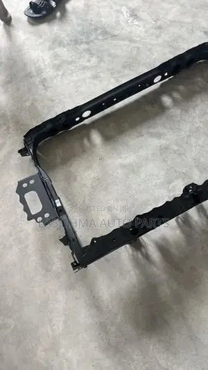 Prius 30 Nose Cut Panel