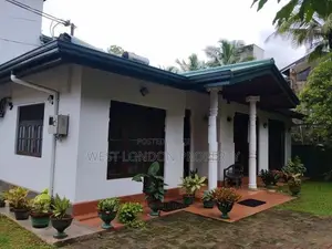 Spacious House with Large Land for Sale in Kadawatha!