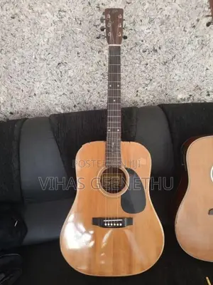 Box Guitar (Ariyana)