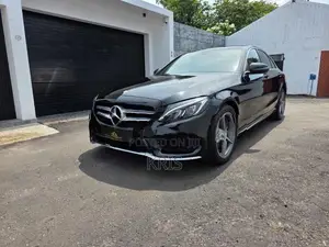 Mercedes Benz C300 Premium Plus 2015