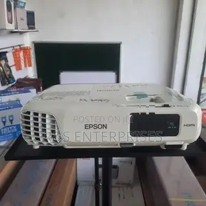 X18 Epson Projector