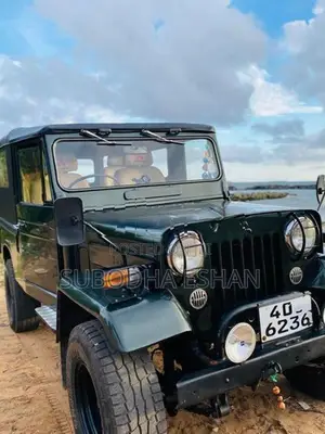 Mitsubishi 4DR 1964