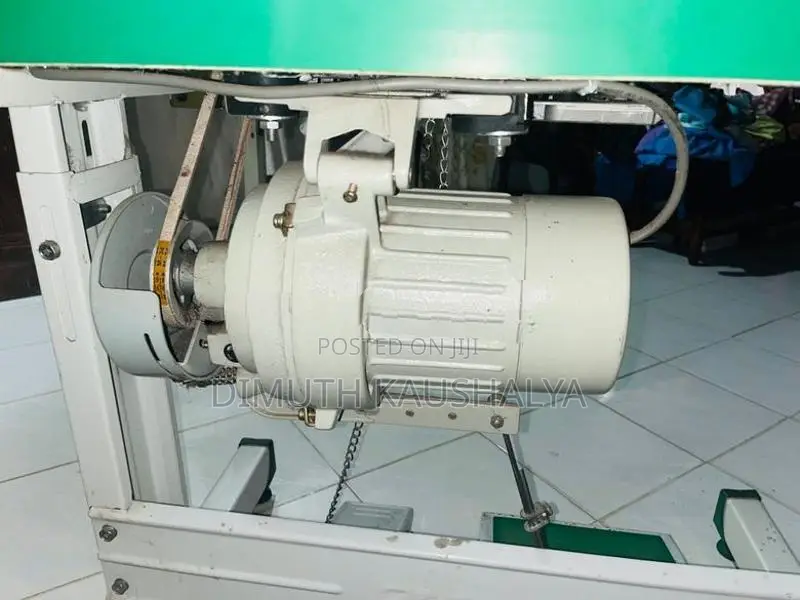 Zoje 5 threads overlock sewing machine
