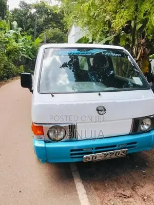 Nissan Vanette 1986