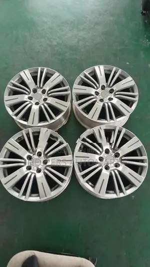 Nissan Teana 17" Alloy Wheels