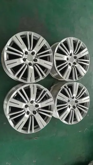 Nissan Teana 17" Alloy Wheels