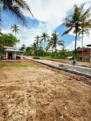 Land for Sale Kandy Road Mawathagama