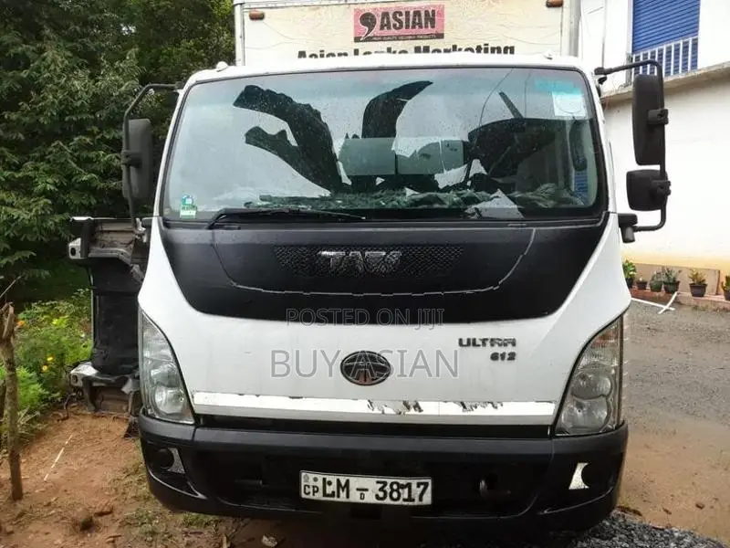 Tata LPT Ultra 612 2016