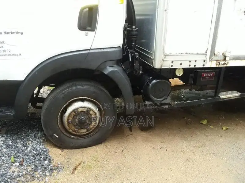 Tata LPT Ultra 612 2016