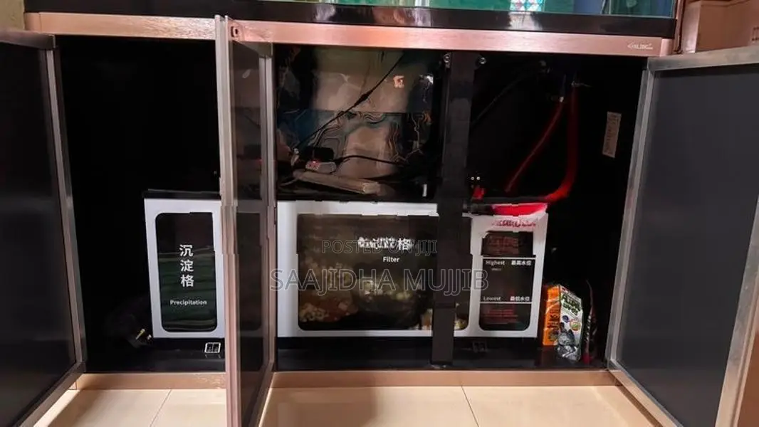 XILONG HK-1000G 240L RECTANGULAR GLASS AQUARIUM WITH 4 FLAGTAIL FISH