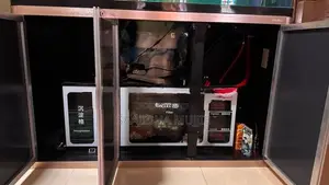 XILONG HK-1000G 240L RECTANGULAR GLASS AQUARIUM WITH 4 FLAGTAIL FISH