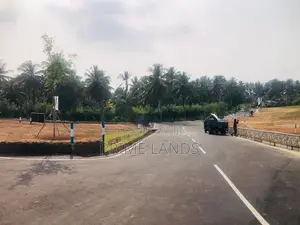 හෝමගම වටිනා බිම්කොටස් විකිනීමට