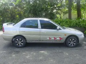 Mitsubishi Lancer 2002