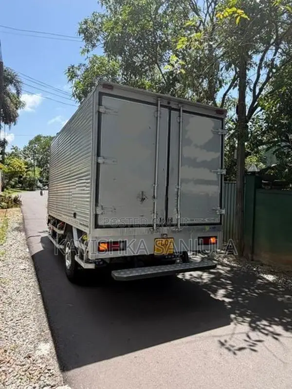 Mitsubishi Fuso Canter 2016