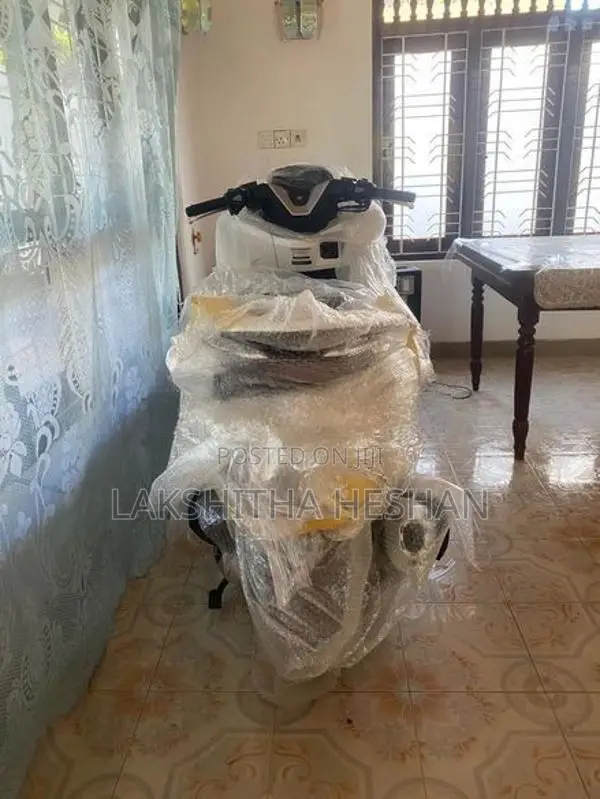 Honda PCX160 2025