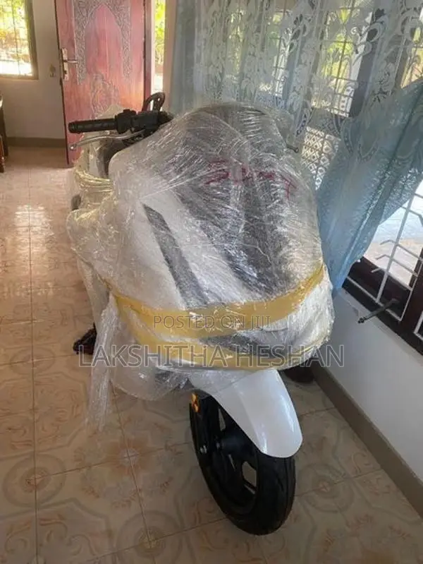 Honda PCX160 2025