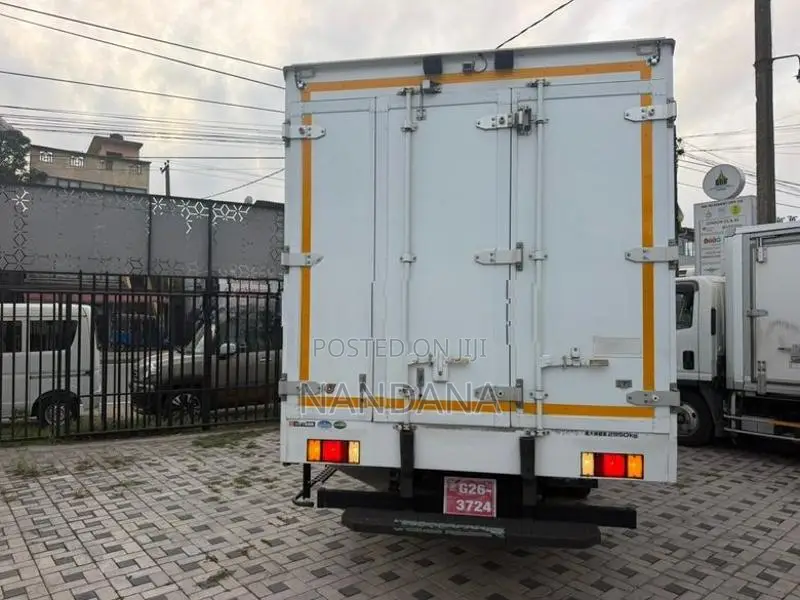 Isuzu Elf FREEZER 15.5 2017