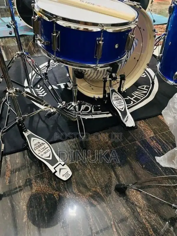 Maverick Acoustic Drum Set