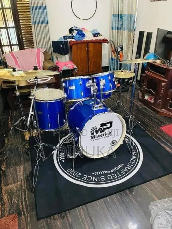 Maverick Acoustic Drum Set