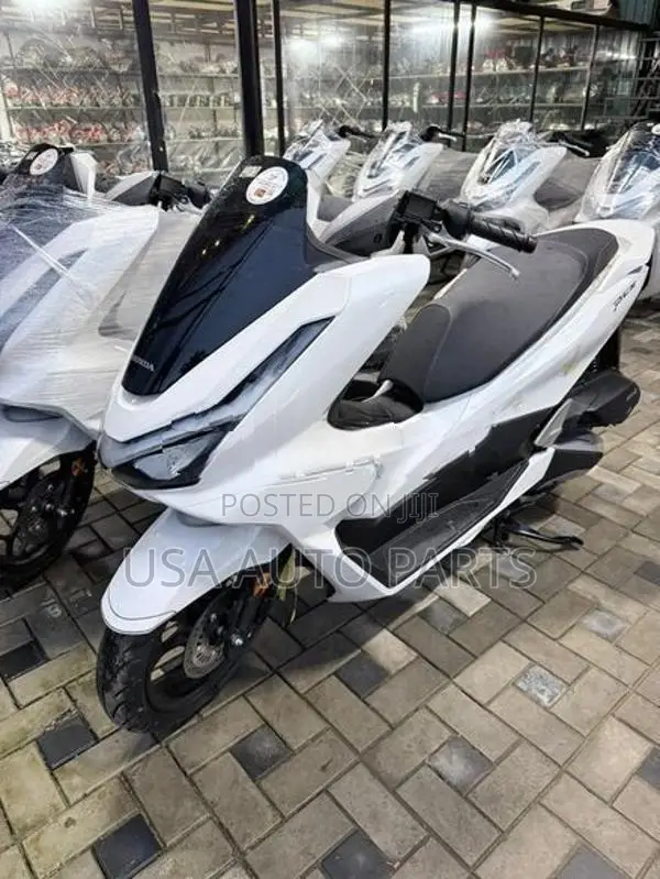 Honda PCX 125 2026 Japan