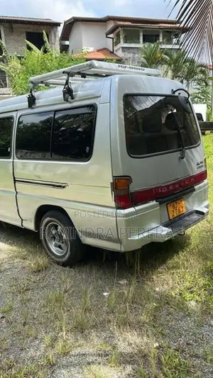 Mitsubishi L300 1995