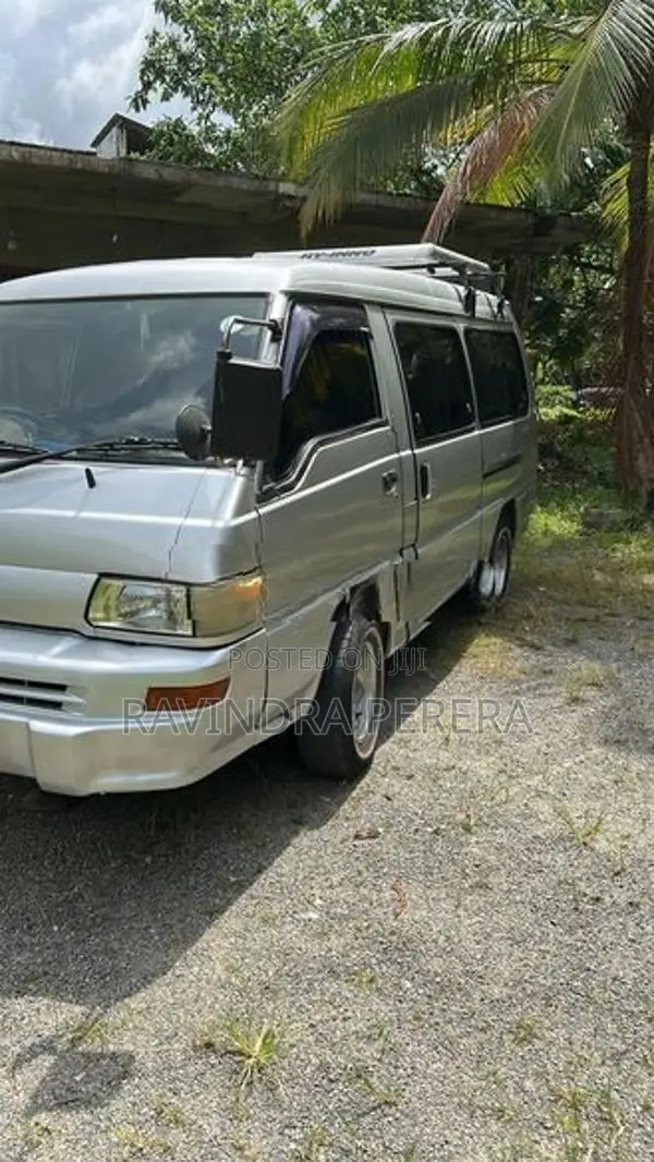 Mitsubishi L300 1995