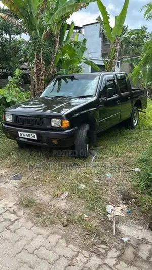 Isuzu 1990