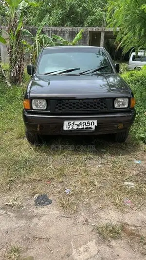 Isuzu 1990