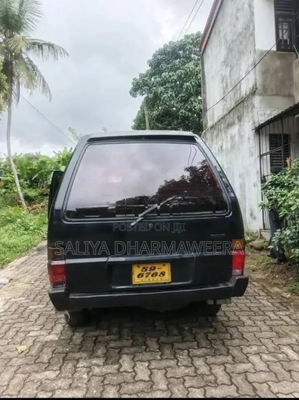 Nissan Largo 1991