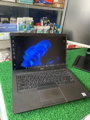 Delll latitude 5400 8 GB Ram 128 SSD with touch screen