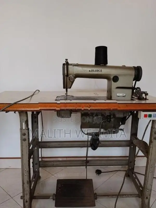 5 Thread Overlock Sewing Machine