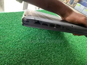 Delll latitude 5400 8 GB Ram 128 SSD with touch screen